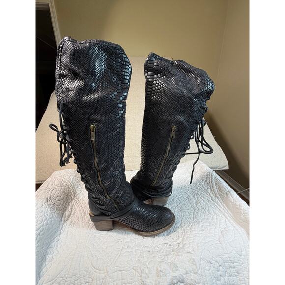 NIB Freebird Women's 9 Black Coal Snakeskin Knee High Leather Boots Designer - Picture 8 of 12